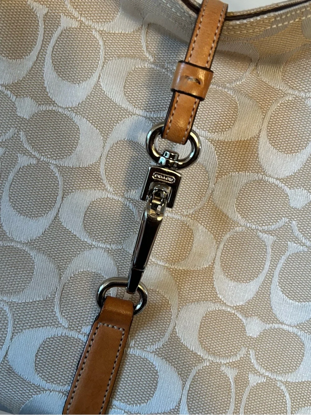 Coach”Hamptons” Signature Clip Hobo bag with Tan Leather Trim